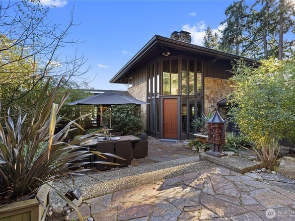 5425 96th Avenue SE, Mercer Island WA 98040