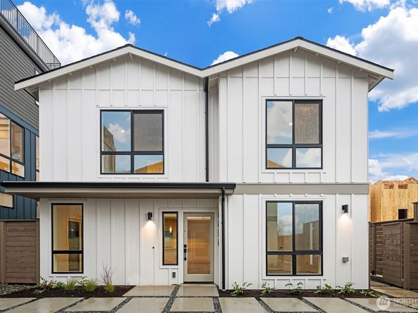 104 NE 44th Street, Seattle WA 98105