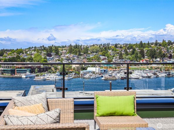 2817 Franklin Avenue E A, Seattle WA 98102