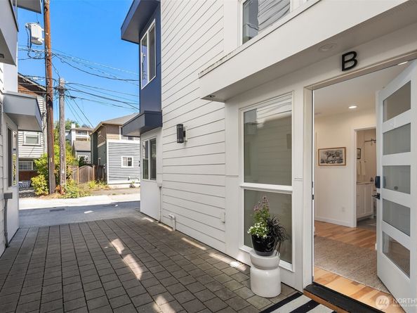 6042 B 41st Avenue SW, Seattle WA 98136