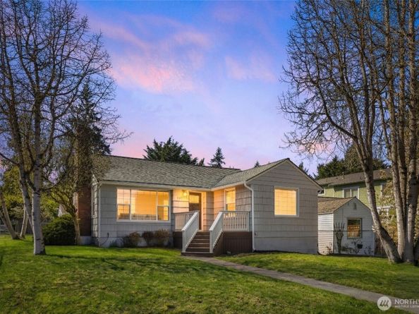 13703 Palatine Avenue N, Seattle WA 98133