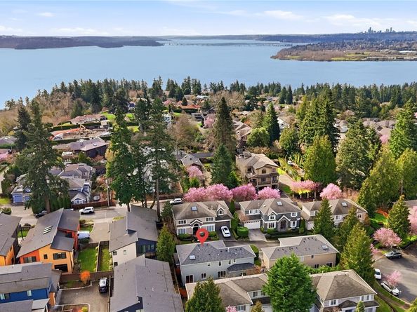 11922 82nd Place NE, Kirkland WA 98034