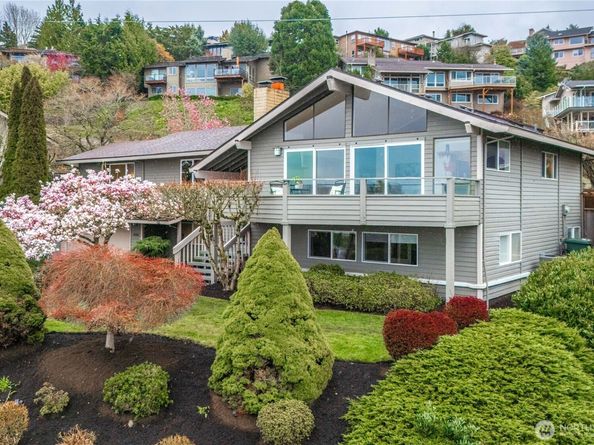 4538 Somerset Drive SE, Bellevue WA 98006