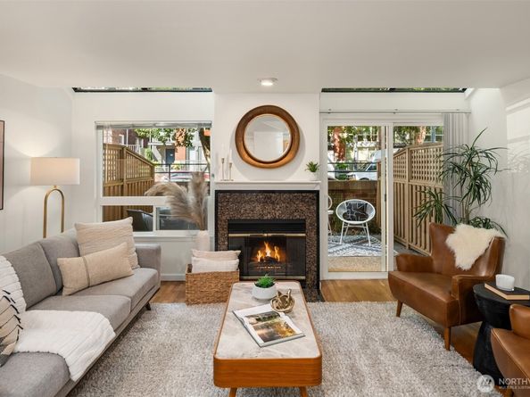 512 10th Avenue E 3, Seattle WA 98102