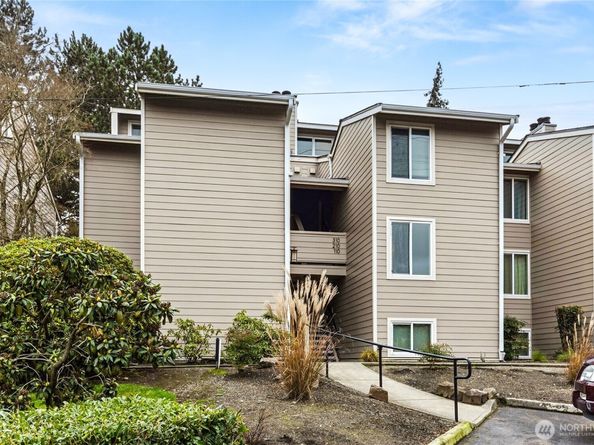 19855 25th Avenue NE 210, Shoreline WA 98155