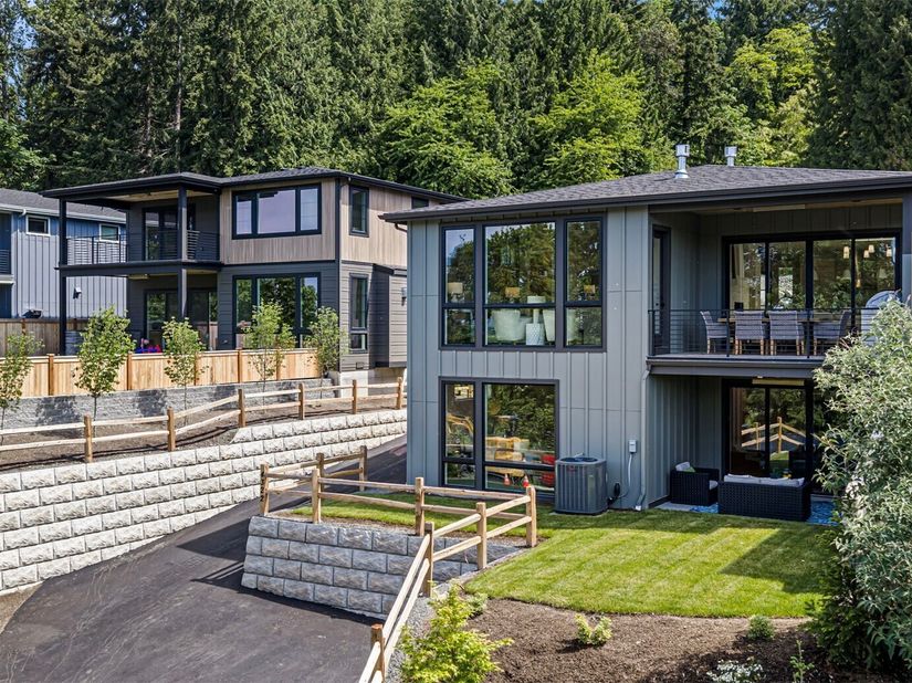 4322 102nd Court NE, Kirkland WA 98033