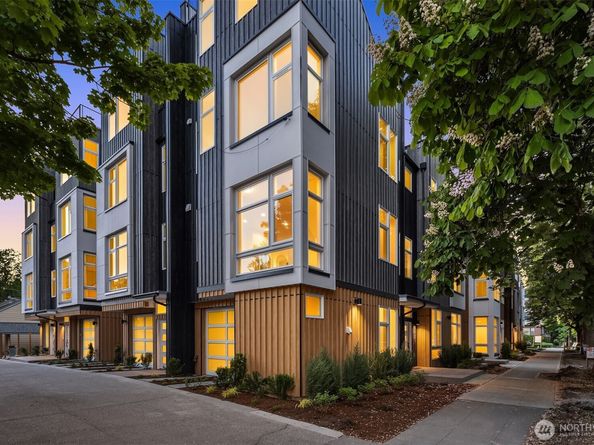 1715 17th Avenue, Seattle WA 98122