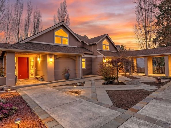 13730 Main Street, Bellevue WA 98005