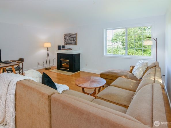 13629 26th Place W A103, Lynnwood WA 98087