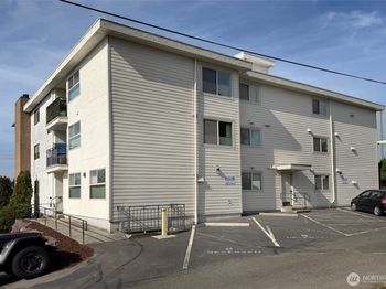 10106 Greenwood Avenue N