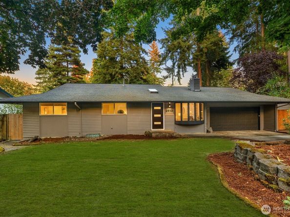 6832 122nd Avenue NE, Kirkland WA 98033