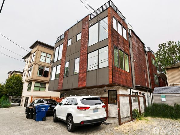 119 A 18th Avenue E, Seattle WA 98122