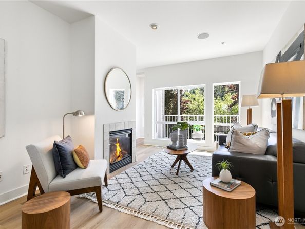 6816 NE 153rd Place D, Kenmore WA 98028