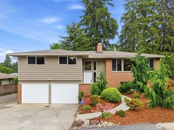 826 Maplewood Avenue