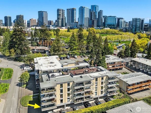 9909 NE 1st Street 104, Bellevue WA 98004