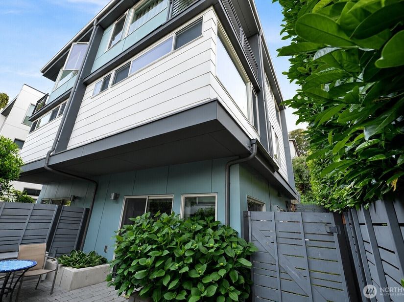 2651 22nd Avenue W A, Seattle WA 98199