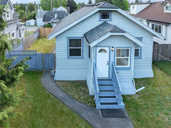 2218 Summit Avenue, Everett WA 98201