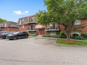 6 Apricot St