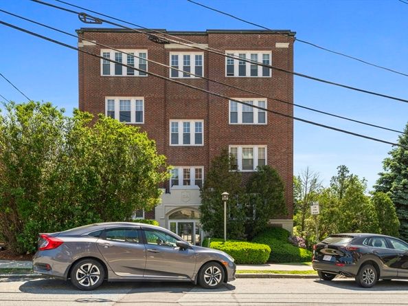 21 Bradlee Rd 54, Medford MA 02155