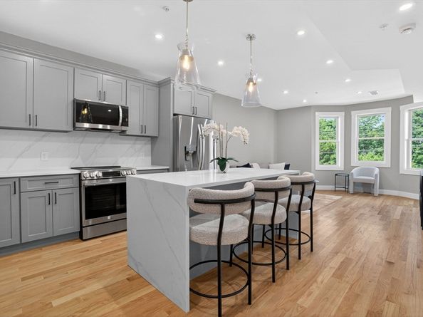 60 Stanley Street 202B, Boston MA 02125