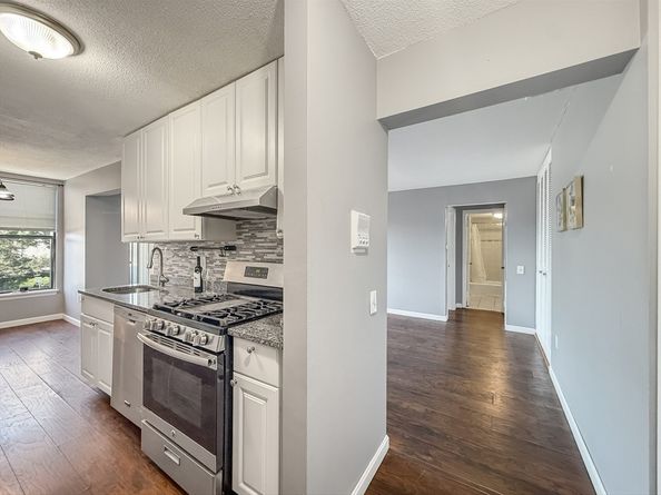 22 Shrewsbury Green Dr I, Shrewsbury MA 01545