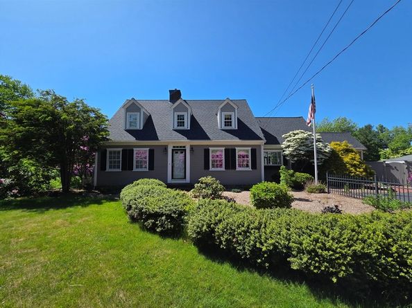 29 Barker St, Pembroke MA 02359
