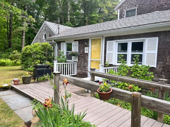 11 Bowman Road, Mattapoisett MA 02739