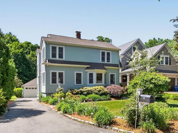 12 Middle St, Lexington MA 02421