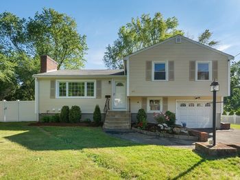 221 Totten Pond Rd