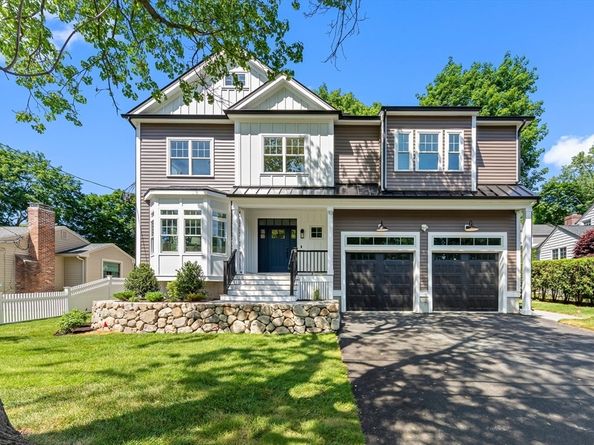 93 Hathaway Circle, Arlington MA 02476