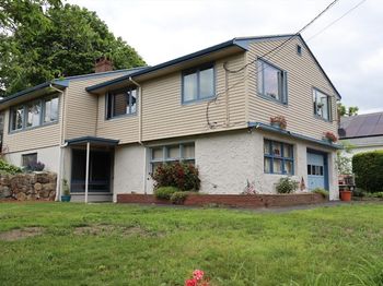 22 Burdett Rd