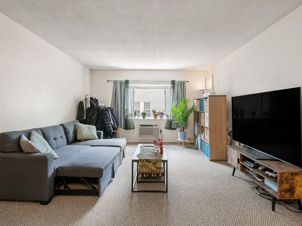 2 Larose Pl 10, Boston MA 02135