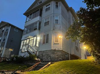 93 Sterling St