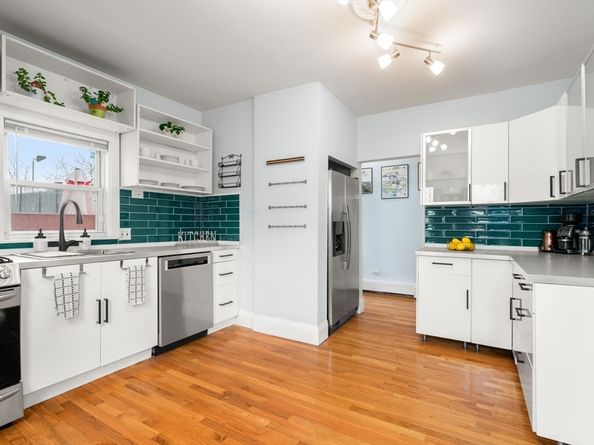 7 Meacham St 7, Somerville MA 02145