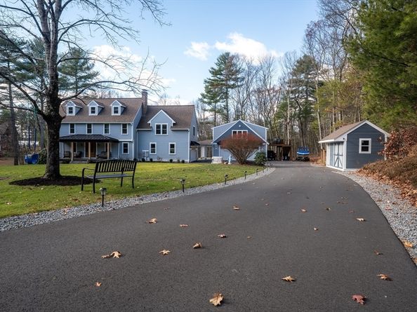 8 Stearns Road, Upton MA 01568