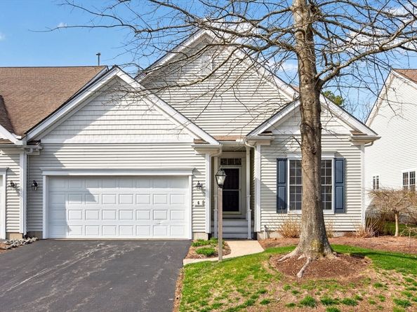6 Champlain Cir, Plymouth MA 02360