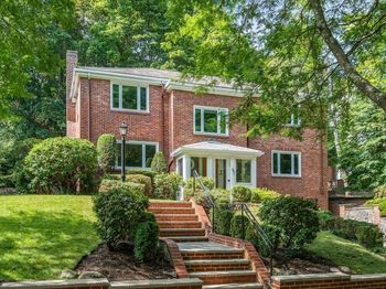 52 Clinton Road