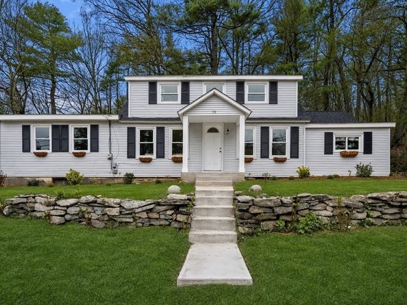 78 Pleasant St, Grafton MA 01519