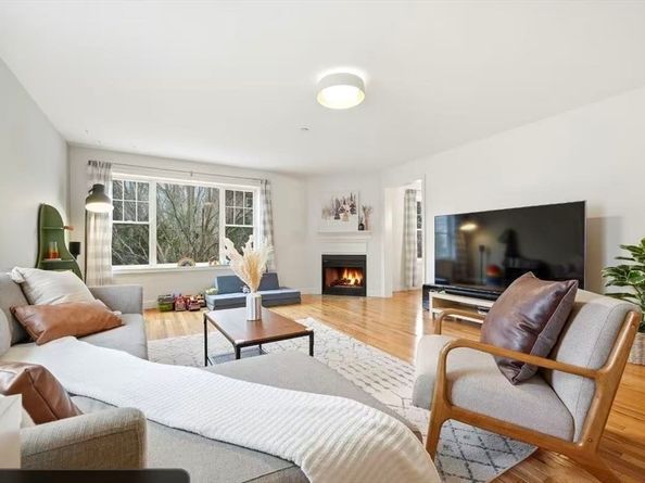 30 Webster St 3, Needham MA 02494