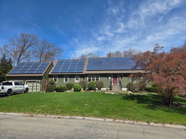 2 Wingfoot Lane, Millbury MA 01527