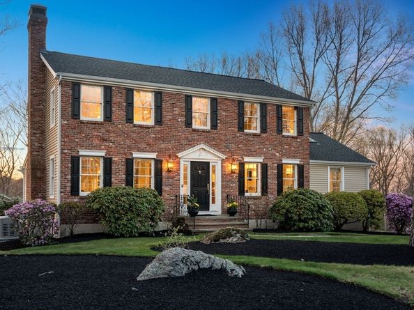 134 Candlewood Drive, Waltham MA 02451