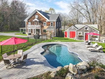 23 Old Oaken Bucket Rd