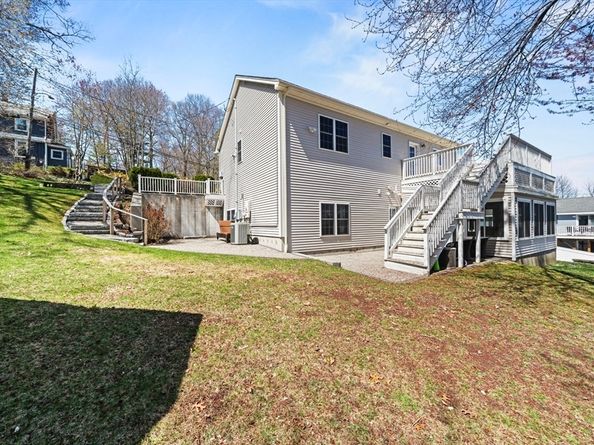 6 Fairlawn, Burlington MA 01803
