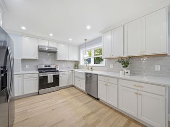 30 Arnold St