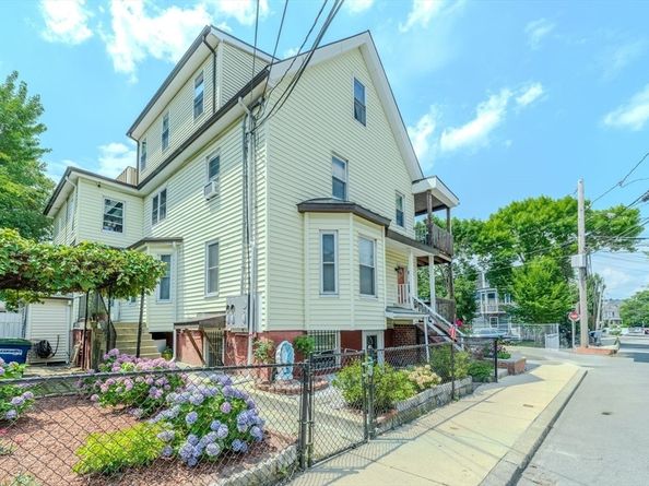 29 Hanson St 1, Somerville MA 02143