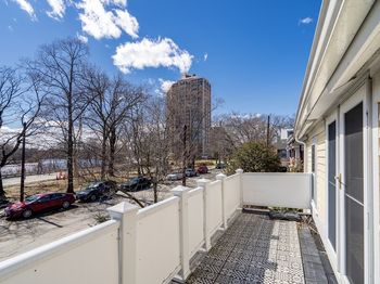 239 Mt Auburn Street