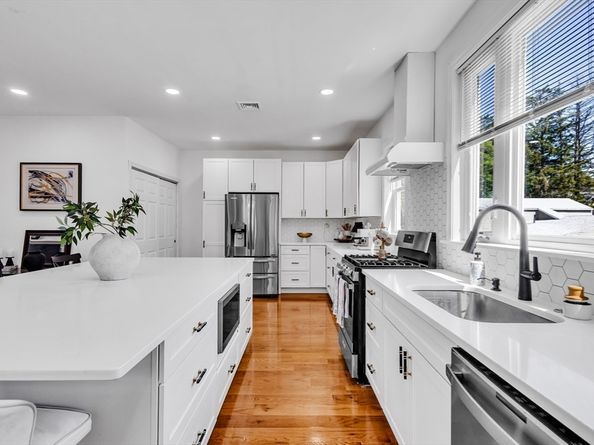 86 Chandler St, Marlborough MA 01752