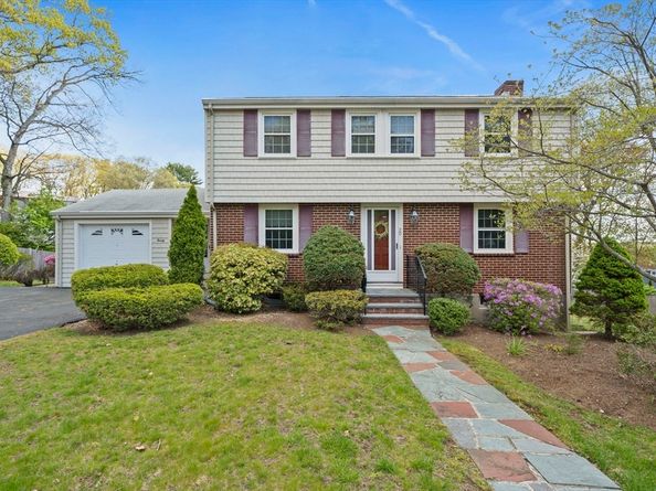 20 Bonney Lane, Dedham MA 02026