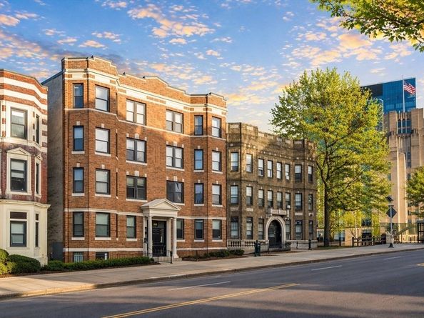 451 Park Dr 3A, Boston MA 02215