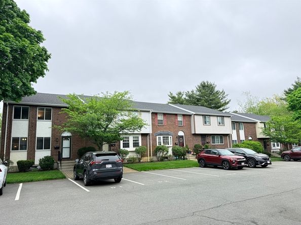 399 Pond St D1, Braintree MA 02184